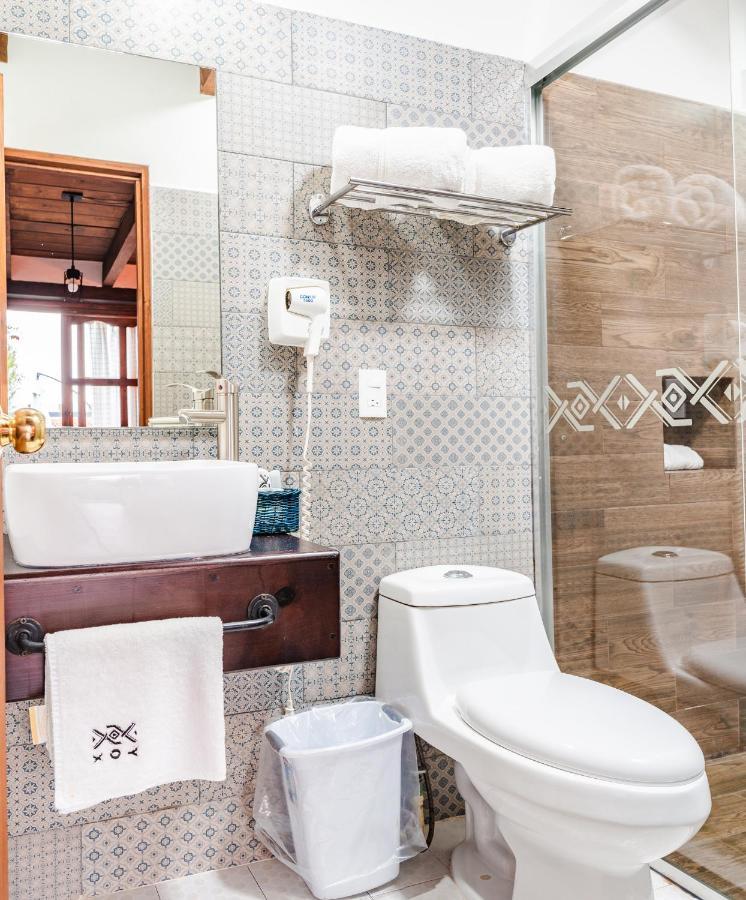 Yox Hotel Boutique San Cristóbal de Las Casas Kültér fotó Bathroom